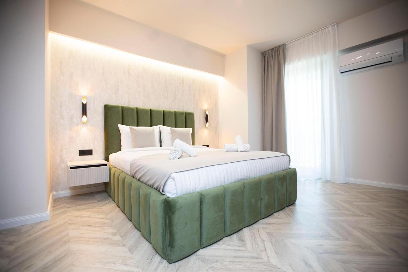 Boudoir Tower - 15th Floor